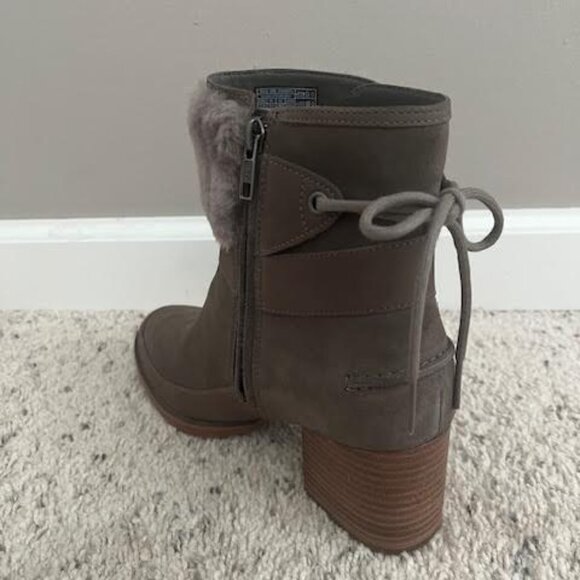 UGG Women's Kirke Suede/Leather Ankle Boots Size 7.5 Dark Taupe Zip Up Ankle - Picture 2 of 8